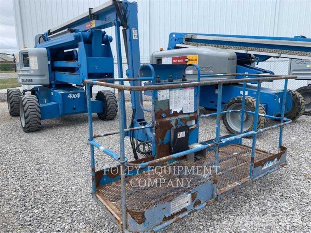 Genie Z60/34G4 Plataformas con brazo de elevación manual