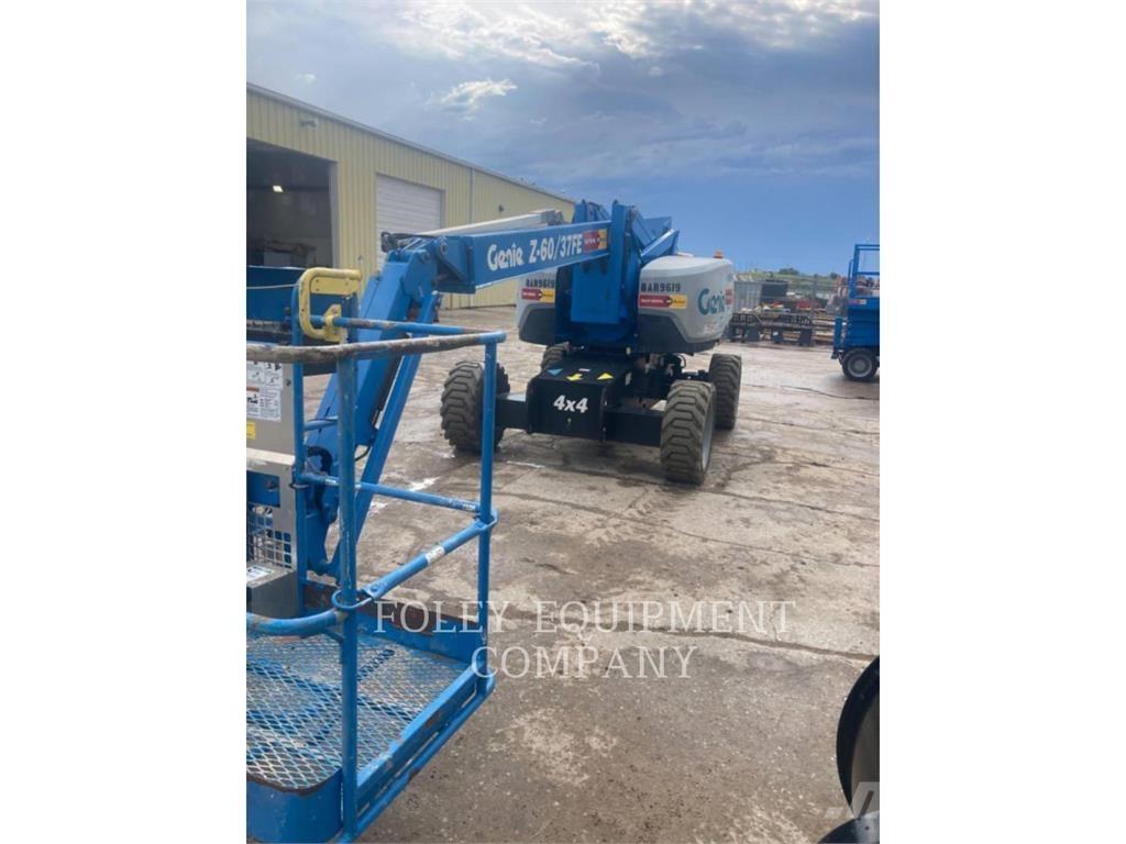 Genie Z60/37FE Plataformas con brazo de elevación manual