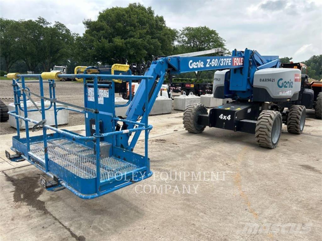 Genie Z60/37FE Plataformas con brazo de elevación manual