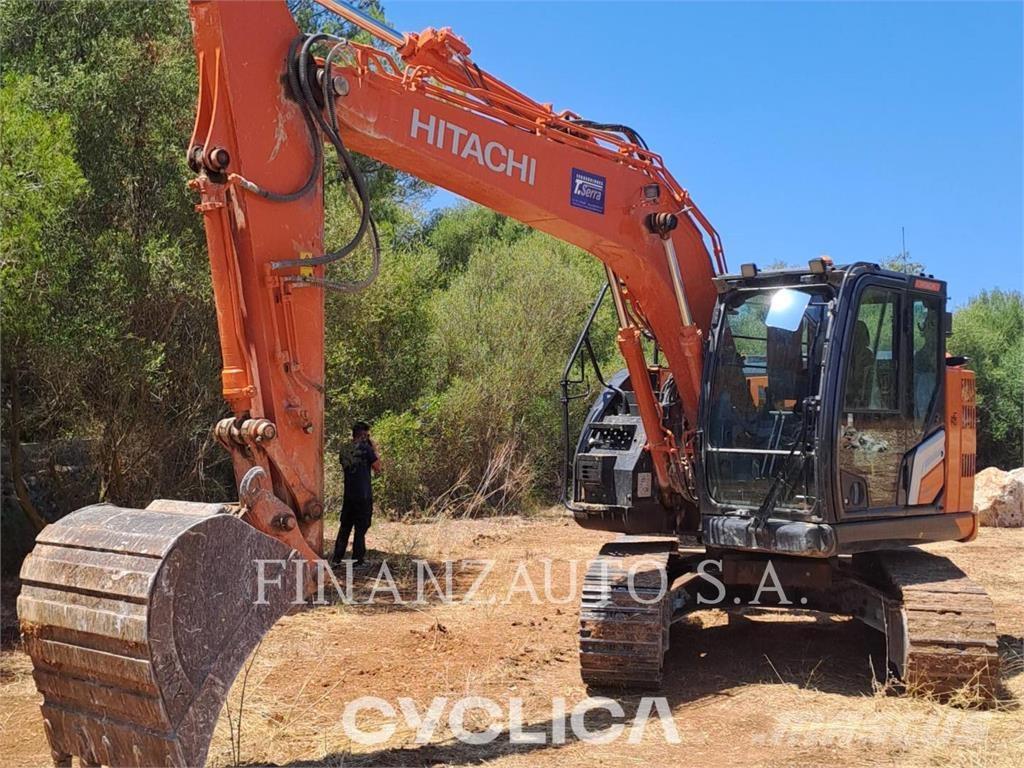 Hitachi ZX135 Excavadoras sobre orugas
