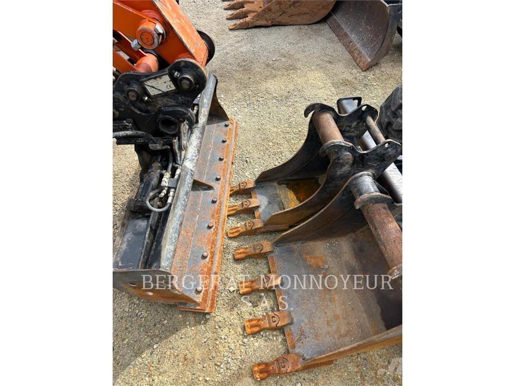 Hitachi ZX26U-6 Excavadoras sobre orugas