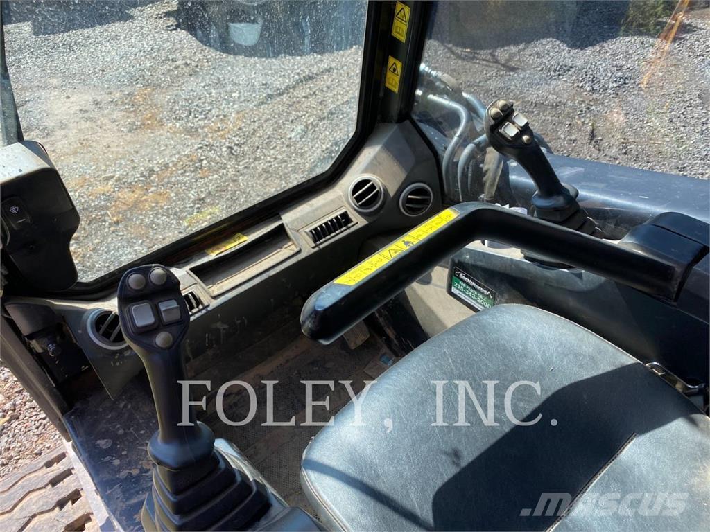 JCB 300TT4 Cargadoras sobre orugas