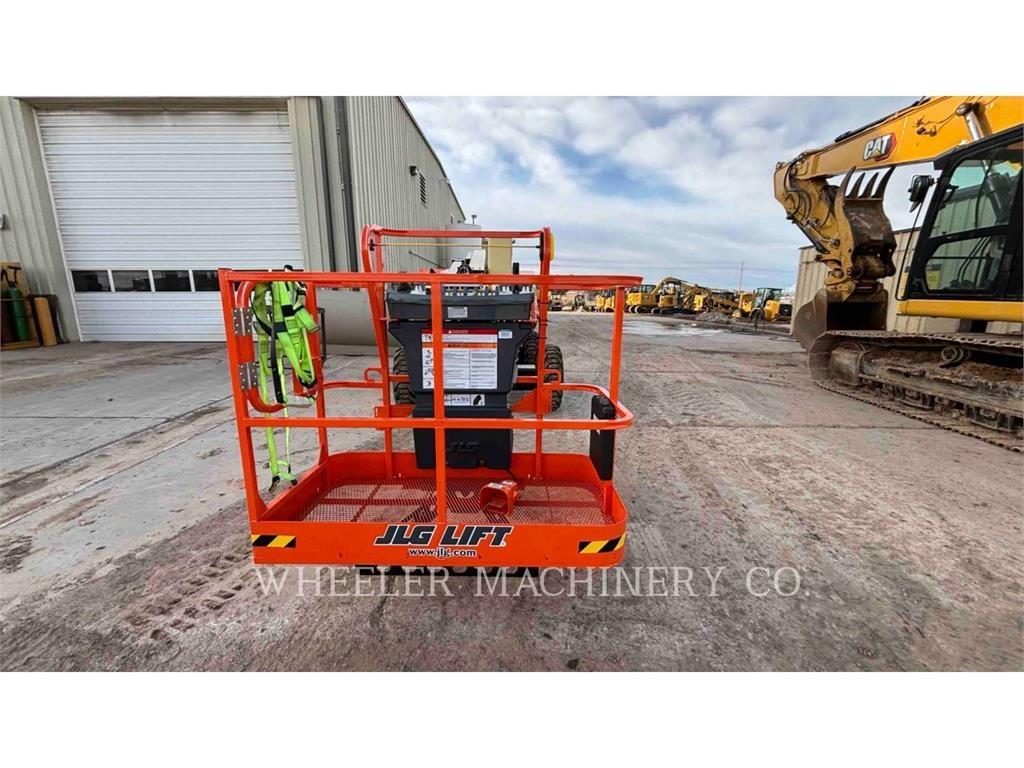JLG 340AJ Plataformas con brazo de elevación manual