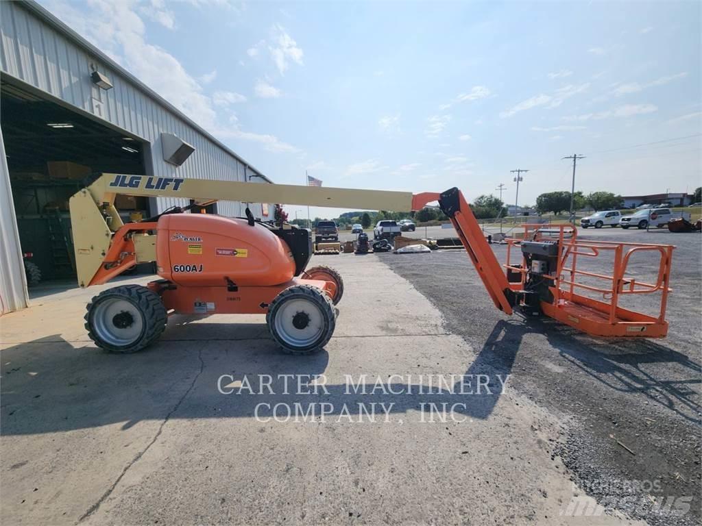 JLG 600AJ Plataformas con brazo de elevación manual