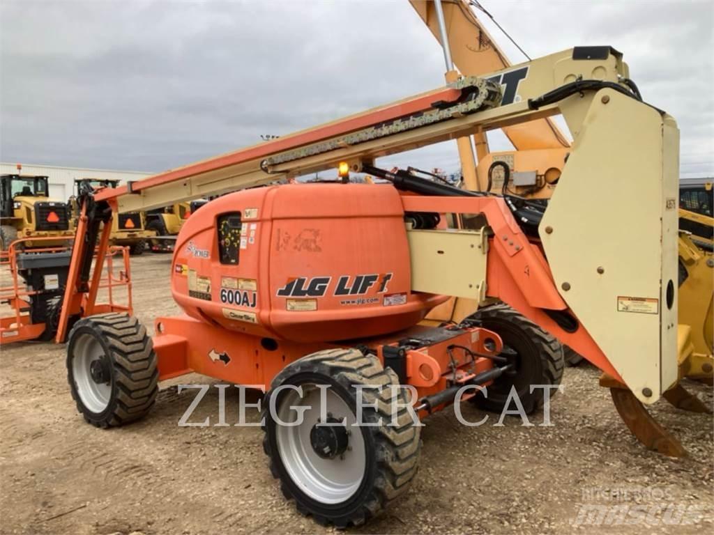 JLG 600AJ Plataformas con brazo de elevación manual