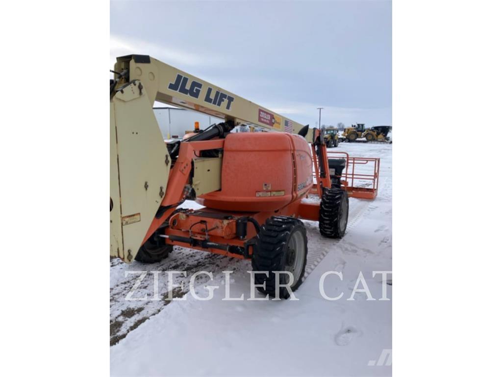 JLG 600AJ Plataformas con brazo de elevación manual