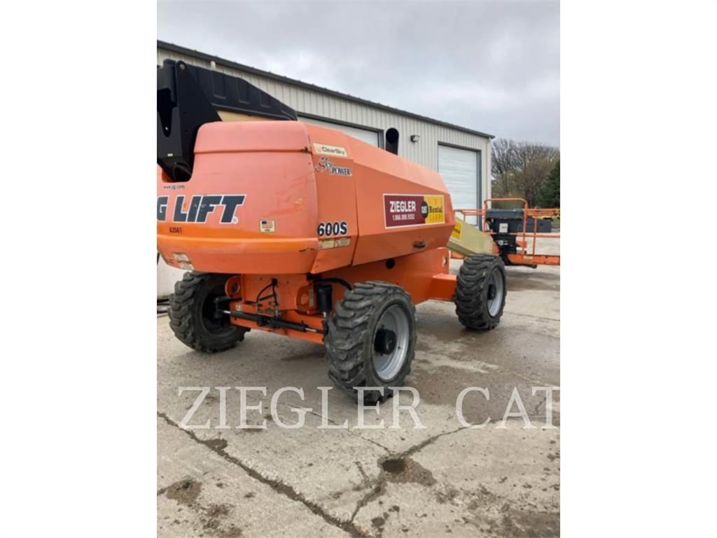 JLG 600S Plataformas con brazo de elevación manual