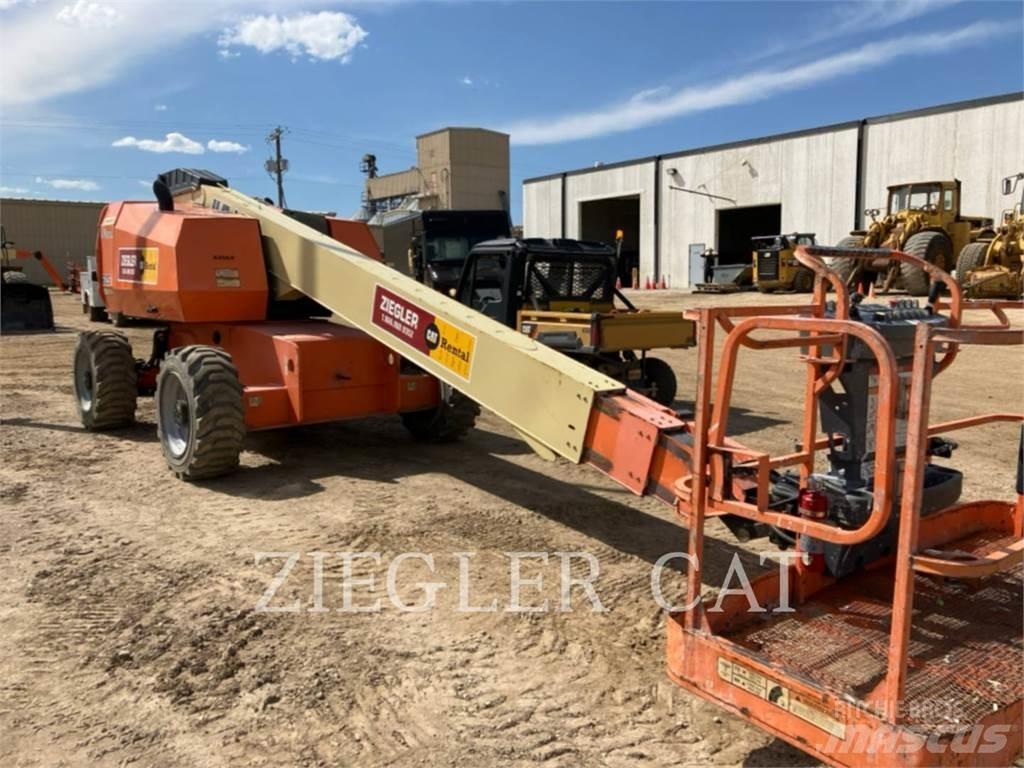 JLG 600S Plataformas con brazo de elevación manual