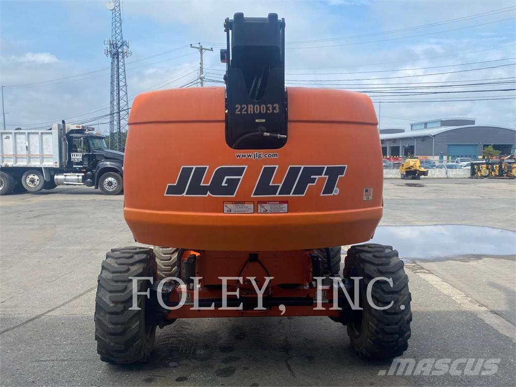 JLG 600S Plataformas con brazo de elevación manual