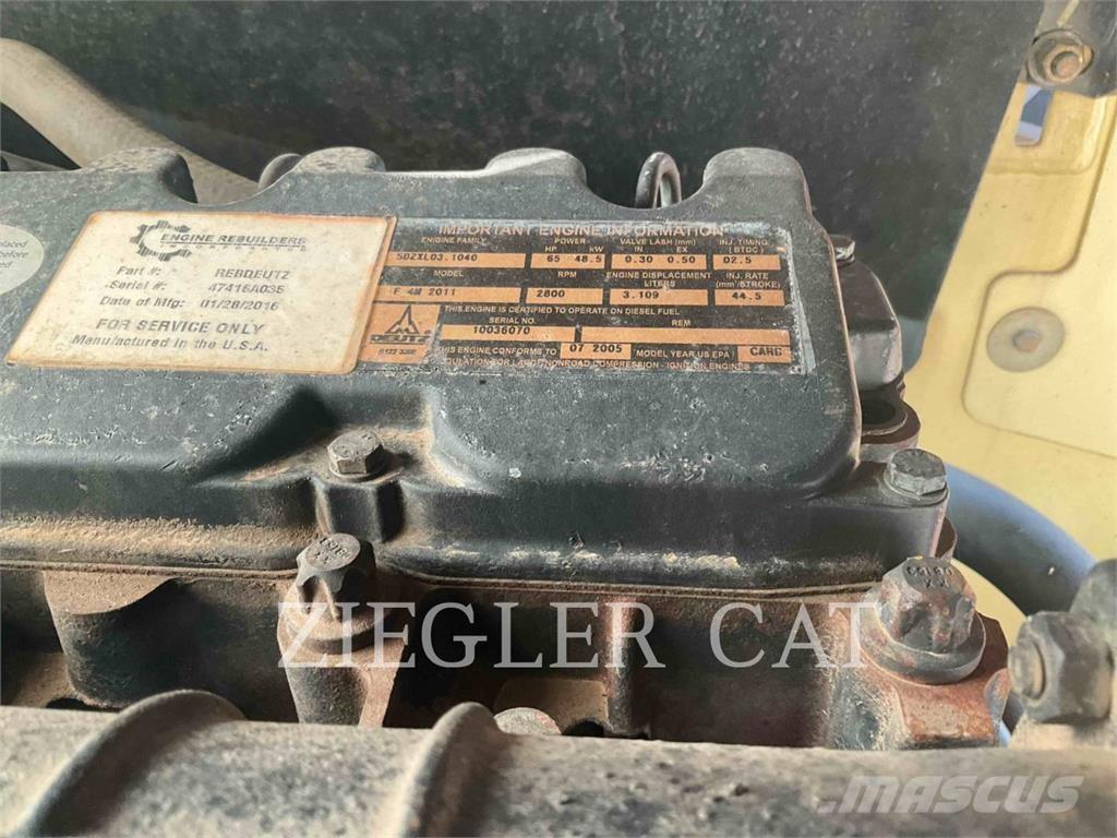 JLG 600S Plataformas con brazo de elevación manual