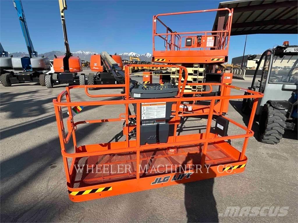 JLG 660SJ Plataformas con brazo de elevación manual