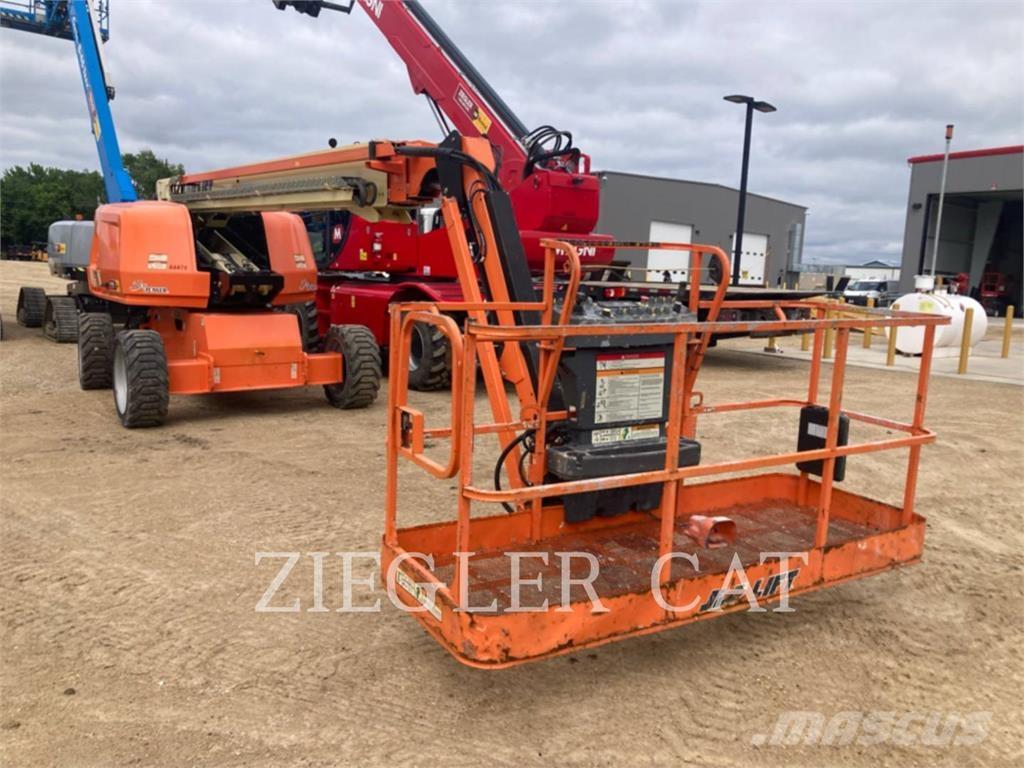JLG 660SJ Plataformas con brazo de elevación manual