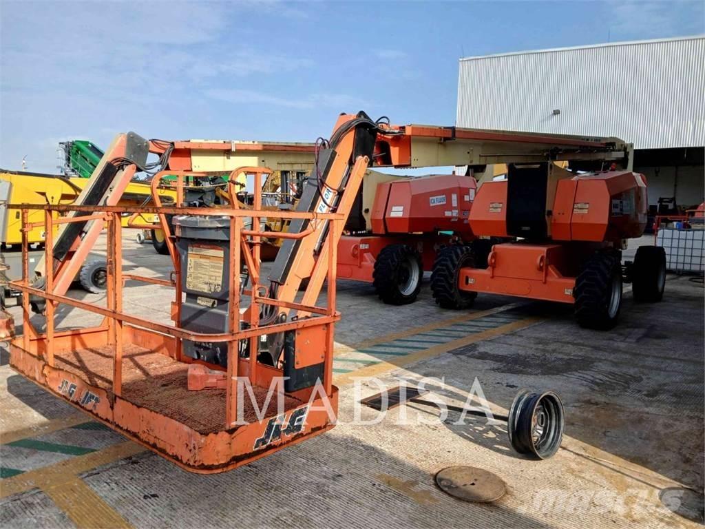 JLG 800 AJ Plataformas con brazo de elevación manual