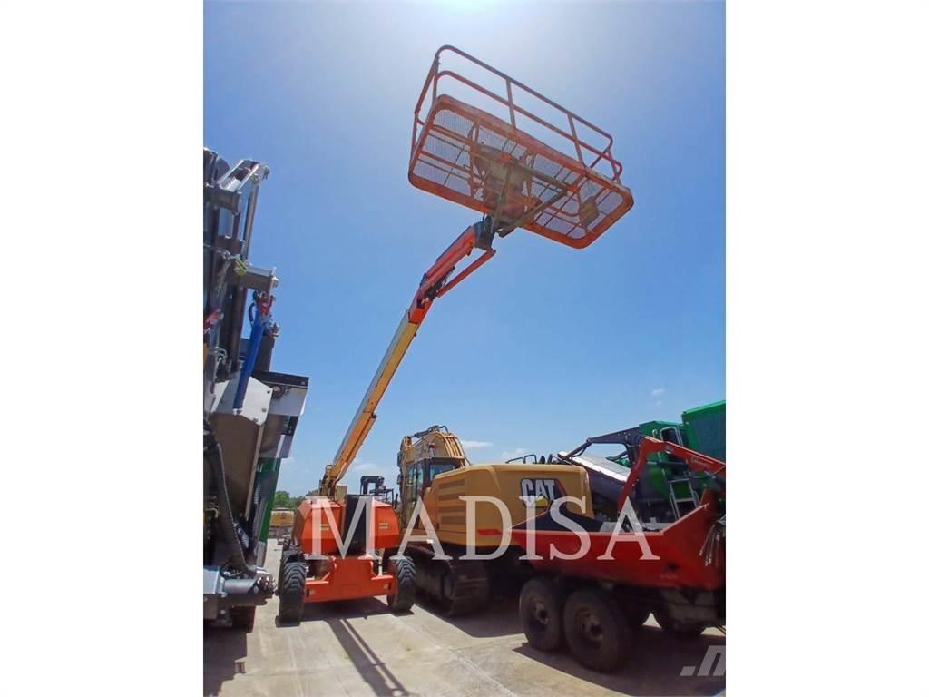 JLG 800 AJ Plataformas con brazo de elevación manual