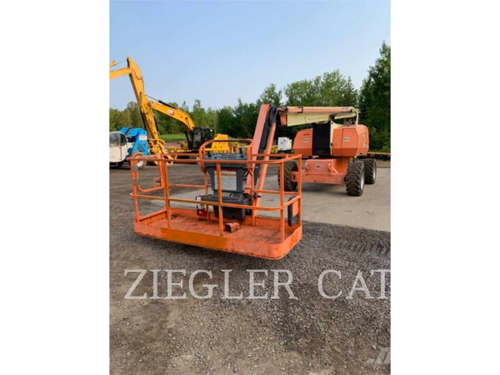 JLG 800AJ Plataformas con brazo de elevación manual