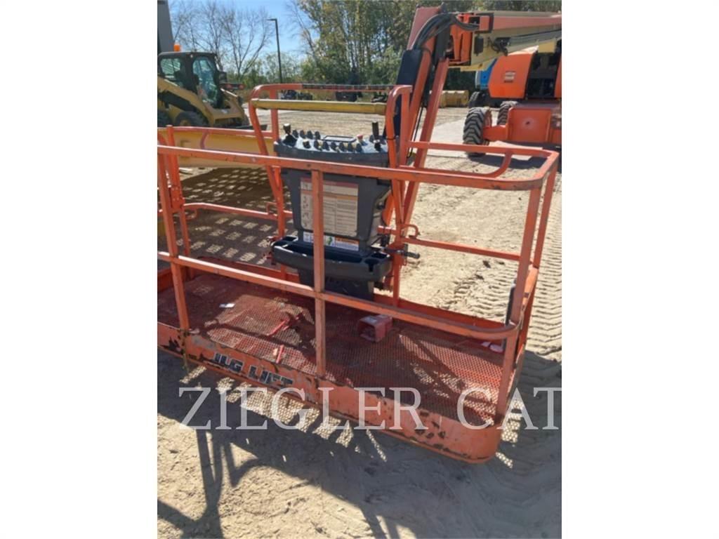 JLG 860SJ Plataformas con brazo de elevación manual