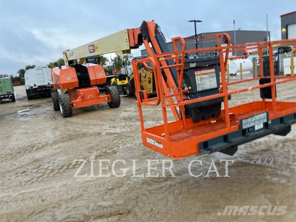 JLG 860SJ Plataformas con brazo de elevación manual