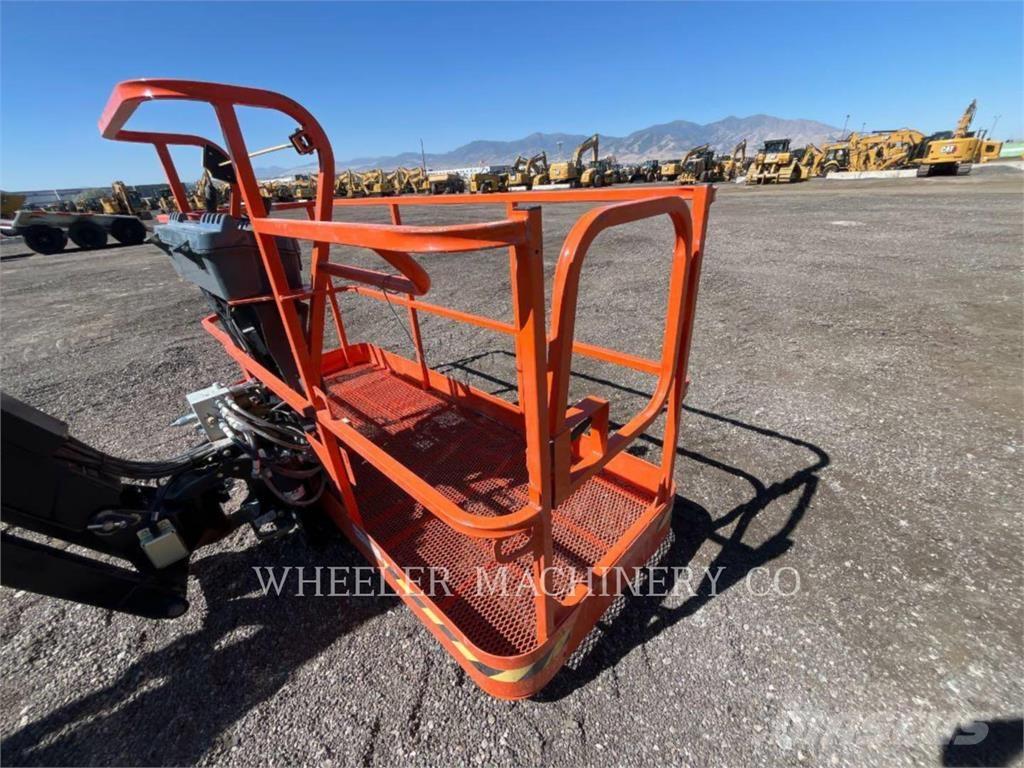 JLG 860SJ SP Plataformas con brazo de elevación manual