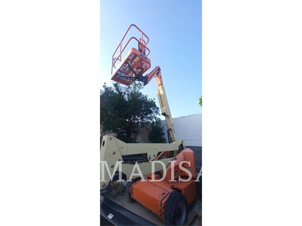 JLG E450AJ Plataformas con brazo de elevación manual