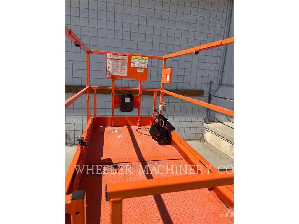 JLG ES2646 Plataformas tijera