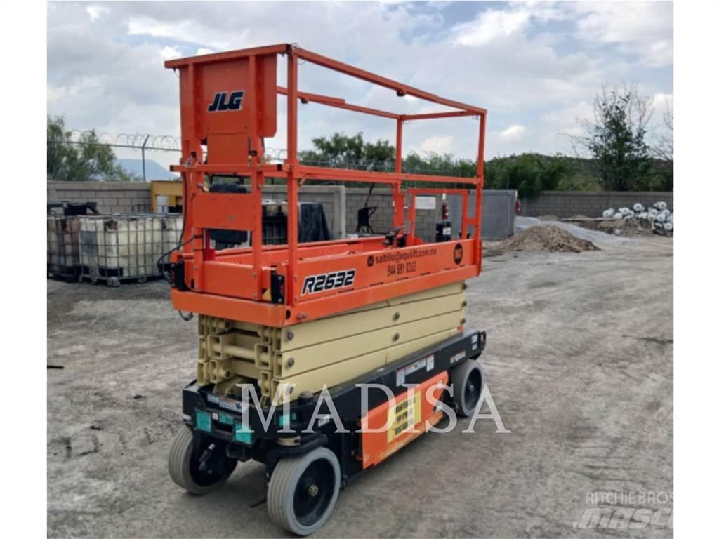 JLG R2632 Plataformas con brazo de elevación manual