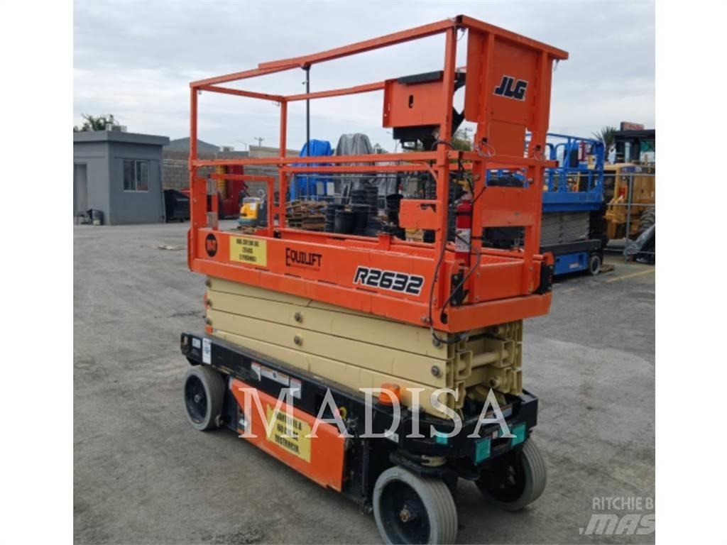 JLG R2632 Plataformas con brazo de elevación manual