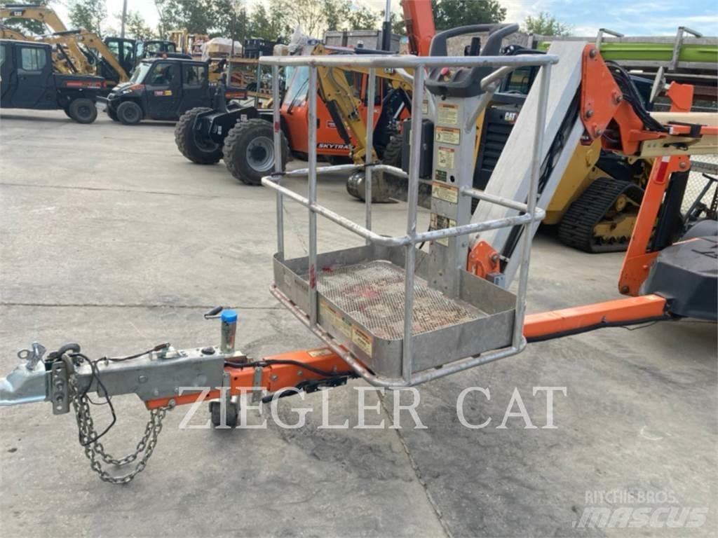 JLG T500J Plataformas con brazo de elevación manual