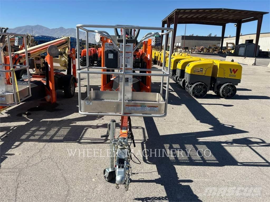 JLG T500J TOW Plataformas con brazo de elevación manual