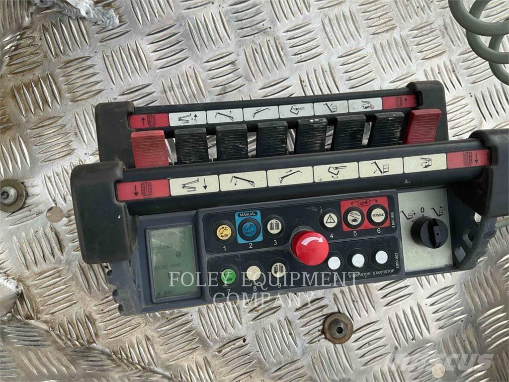 JLG X600AJ Plataformas con brazo de elevación manual