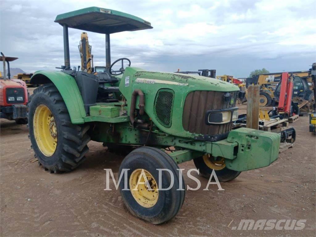 John Deere 6415 Tractores