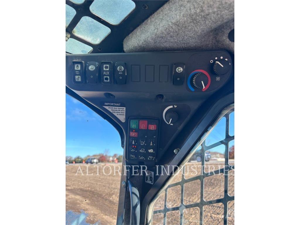 John Deere & CO. 323E Minicargadoras