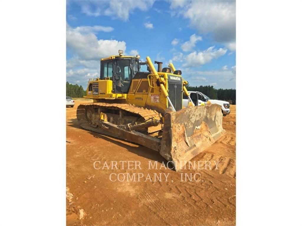 Komatsu D85PX Buldozer sobre oruga