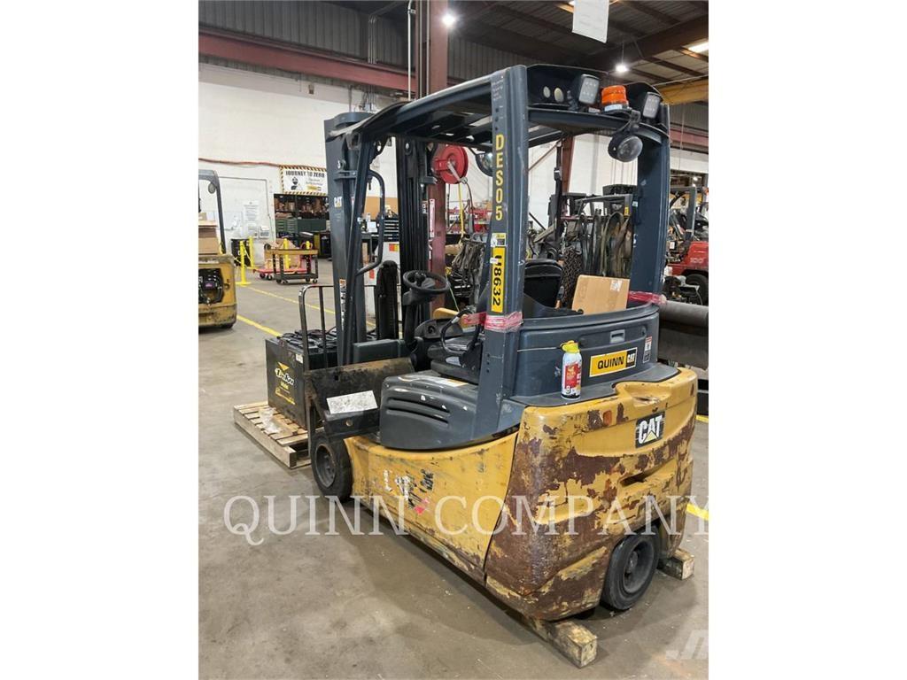 MCFA 2ET3500 Montacargas - otros