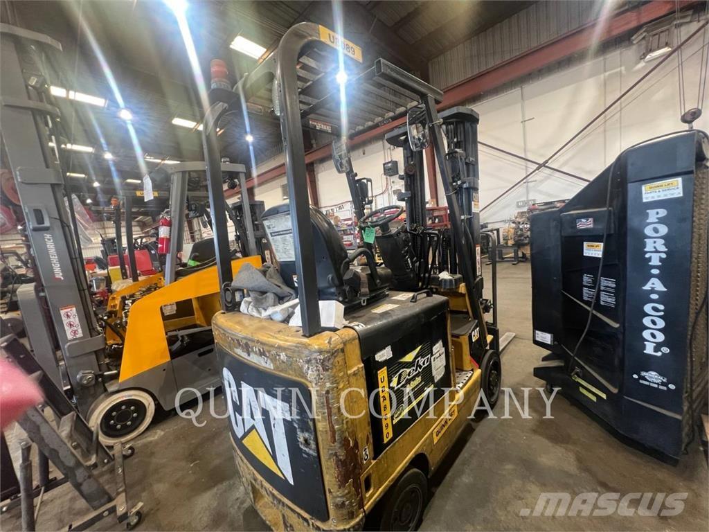 MCFA E3500-AC Montacargas - otros