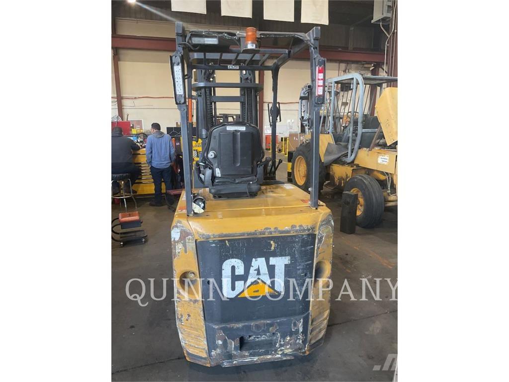 MCFA EC30N2-AC Montacargas - otros