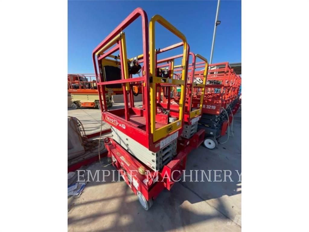 MEC MICRO 13XD Plataformas con brazo de elevación manual