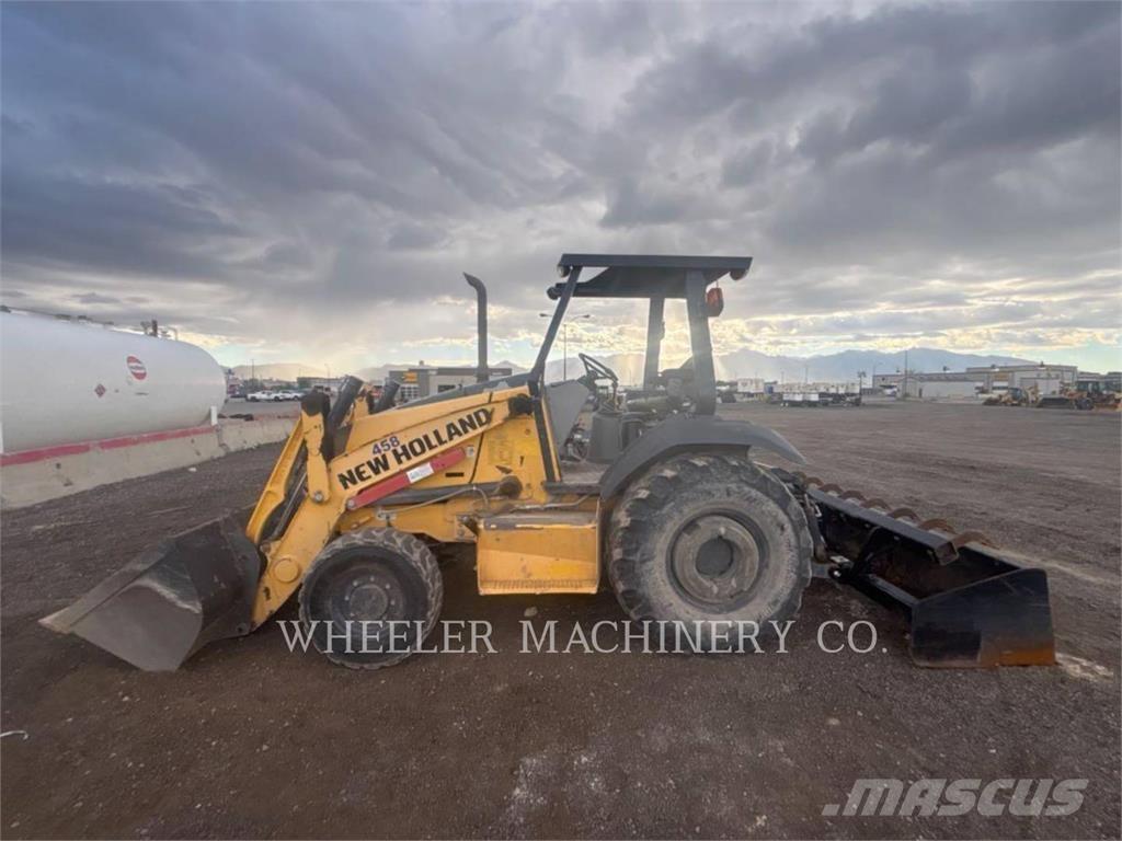 New Holland U80C IL Retrocargadoras