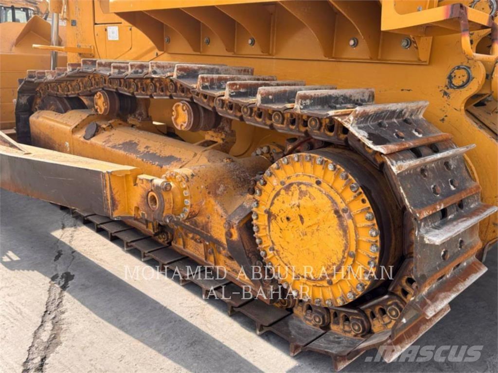 SEM MACHINERY SEM 832F Buldozer sobre oruga
