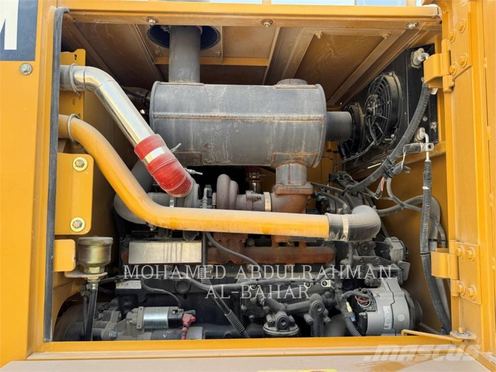 SEM MACHINERY SEM921 Niveladoras