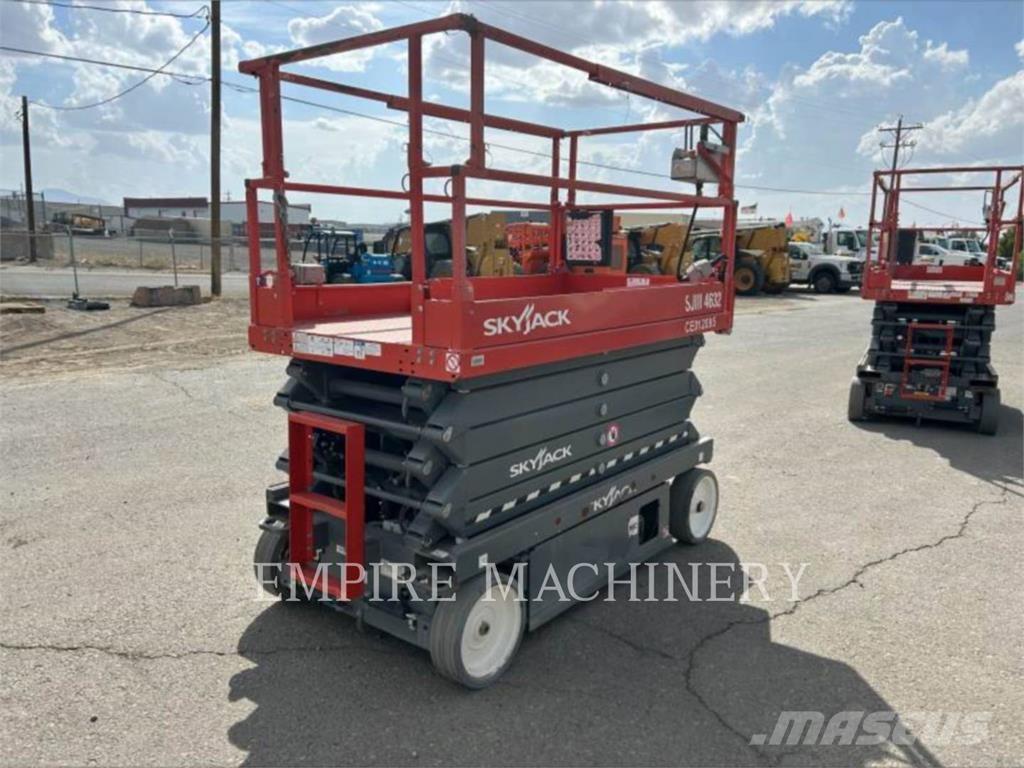 Skyjack 4632 Plataformas con brazo de elevación manual