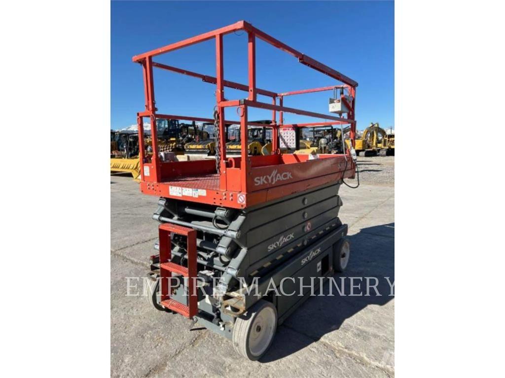 Skyjack 4632 Plataformas con brazo de elevación manual