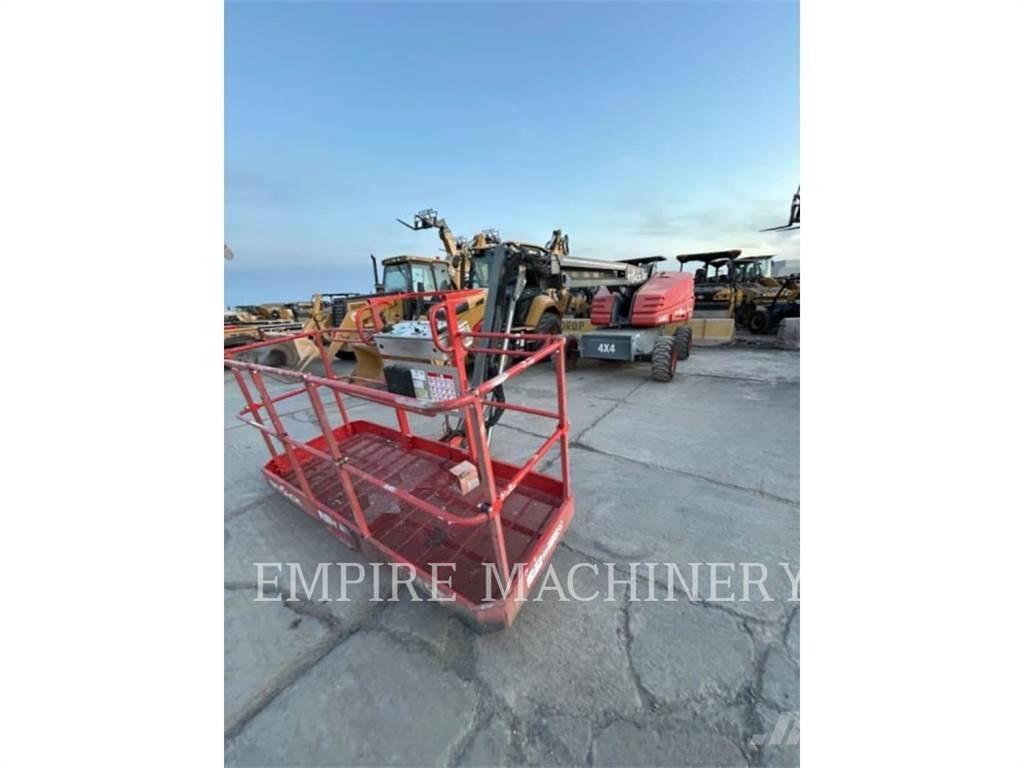 Skyjack SJ45T Plataformas con brazo de elevación manual