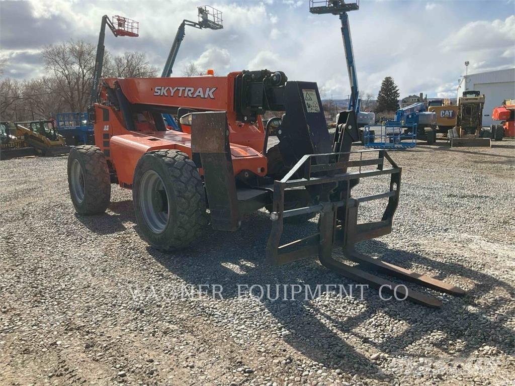 SkyTrak 10054 Carretillas telescópicas