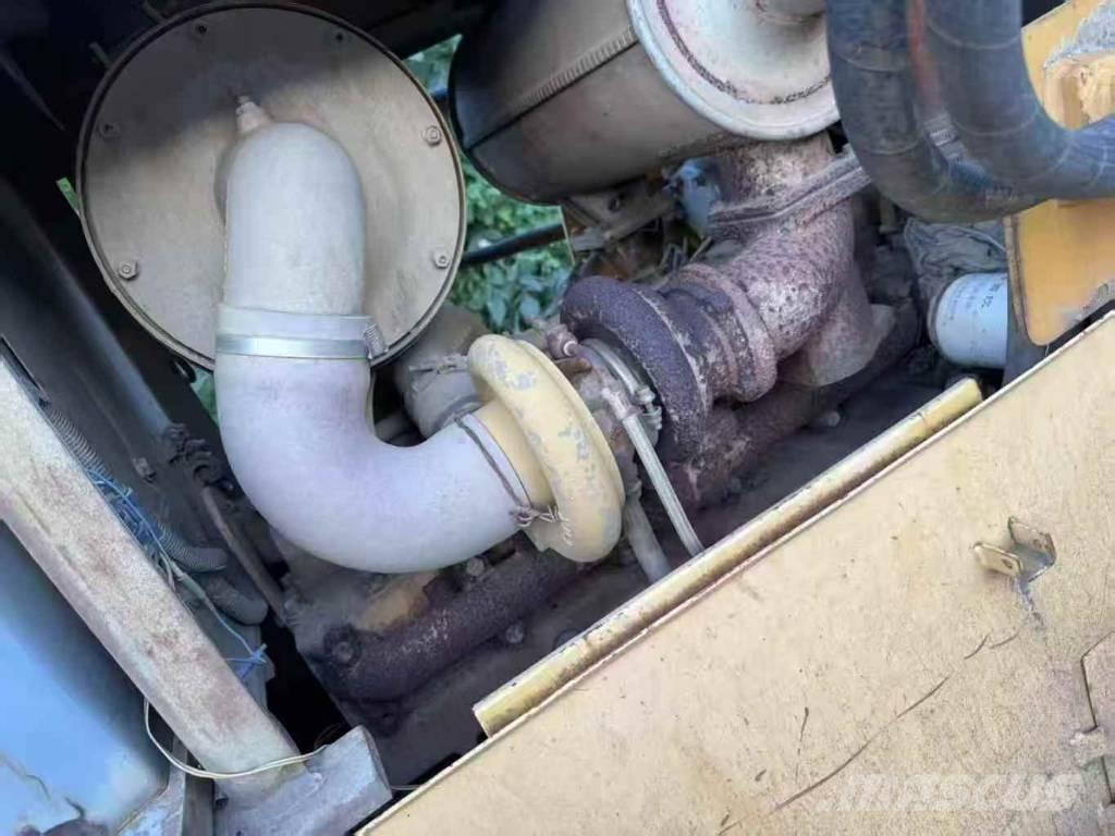 Shantui SD12 Buldozer sobre oruga