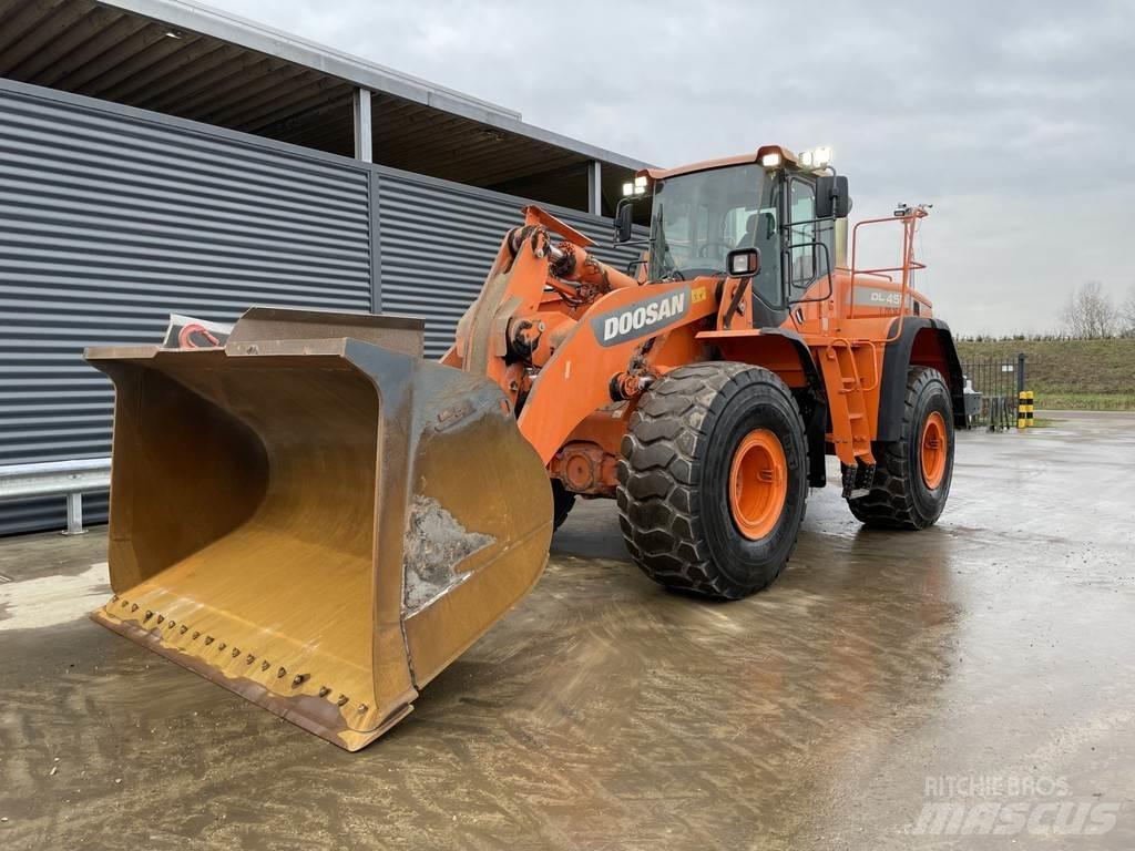 Doosan DL450-3 Cargadoras sobre ruedas