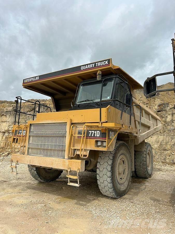 CAT 771D Camiones de volteo rigidos