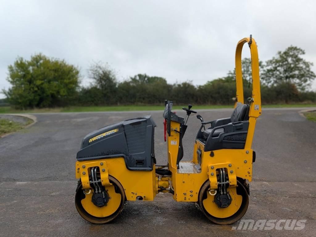Bomag BW 100 AD M-5 Rodillos de doble tambor