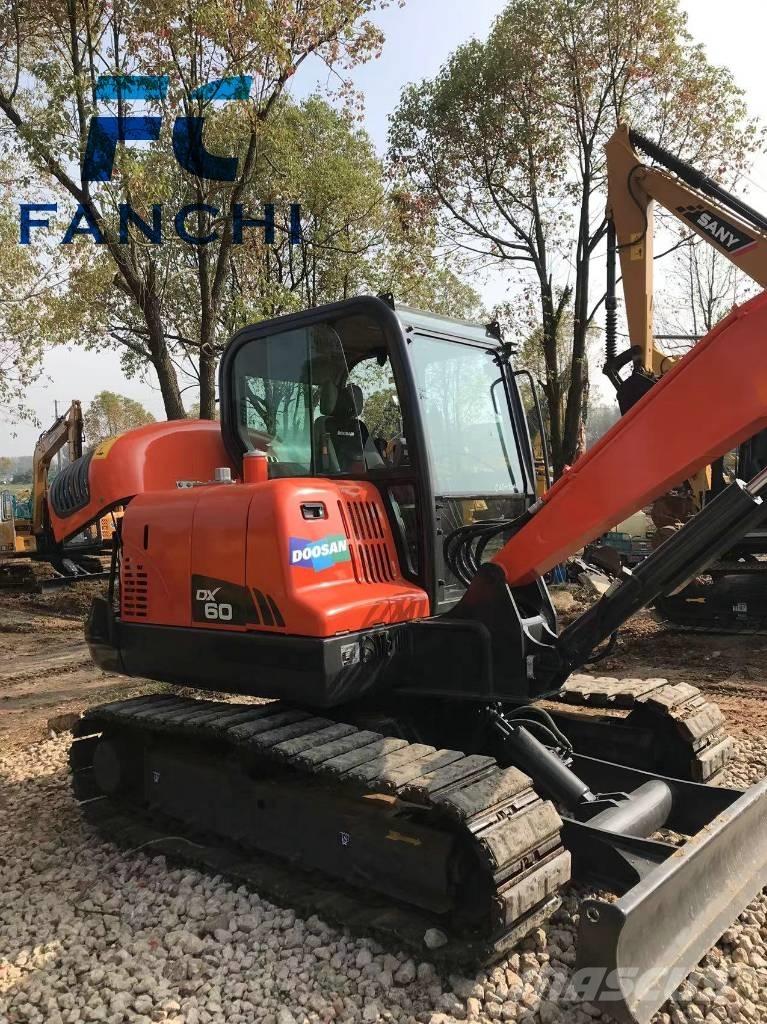 Doosan DX 60 Excavadoras sobre orugas
