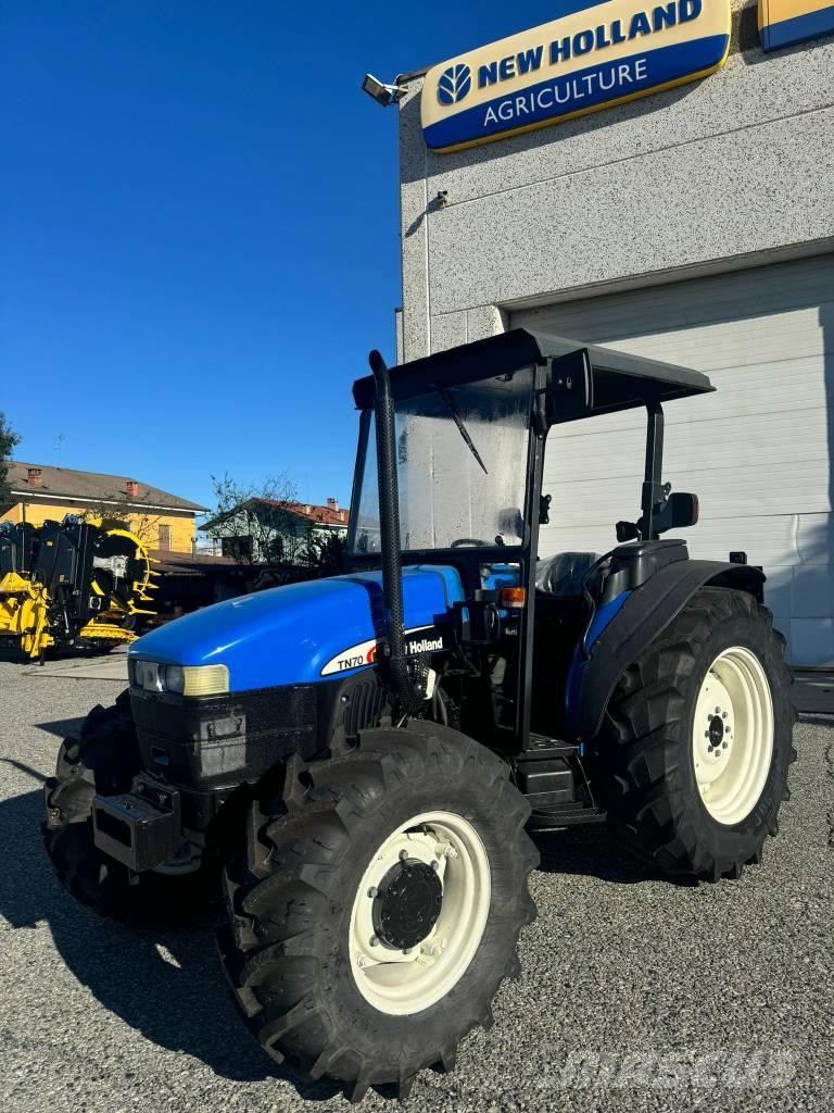 New Holland TN 70 Tractores