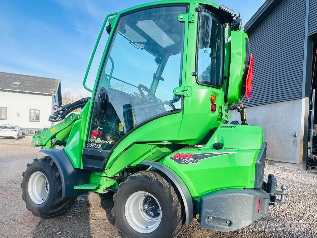 Avant 650 i Cargadoras multifunción